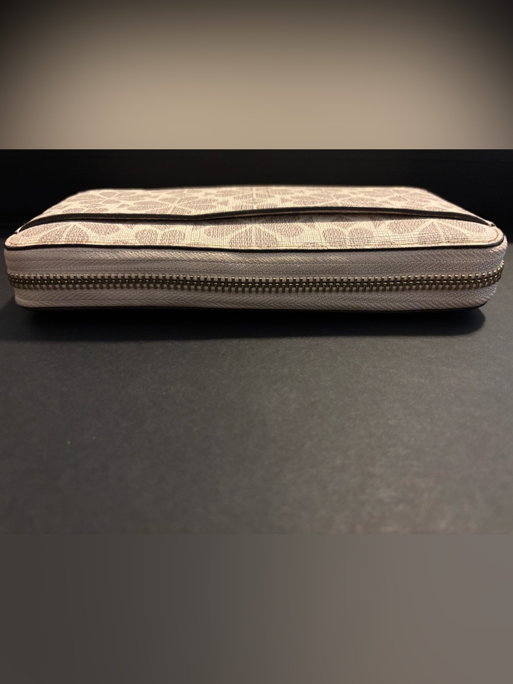 kate spade Cream and Tan Zip Around Wallet - Picture 3 of 9
